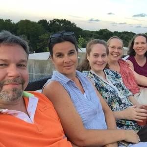 Meet your Posher, Emma